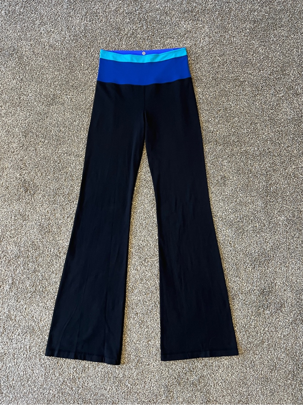 lululemon athletica Black Foldover Groove Pants with Blue Waistband Size 8 - Picture 3 of 9